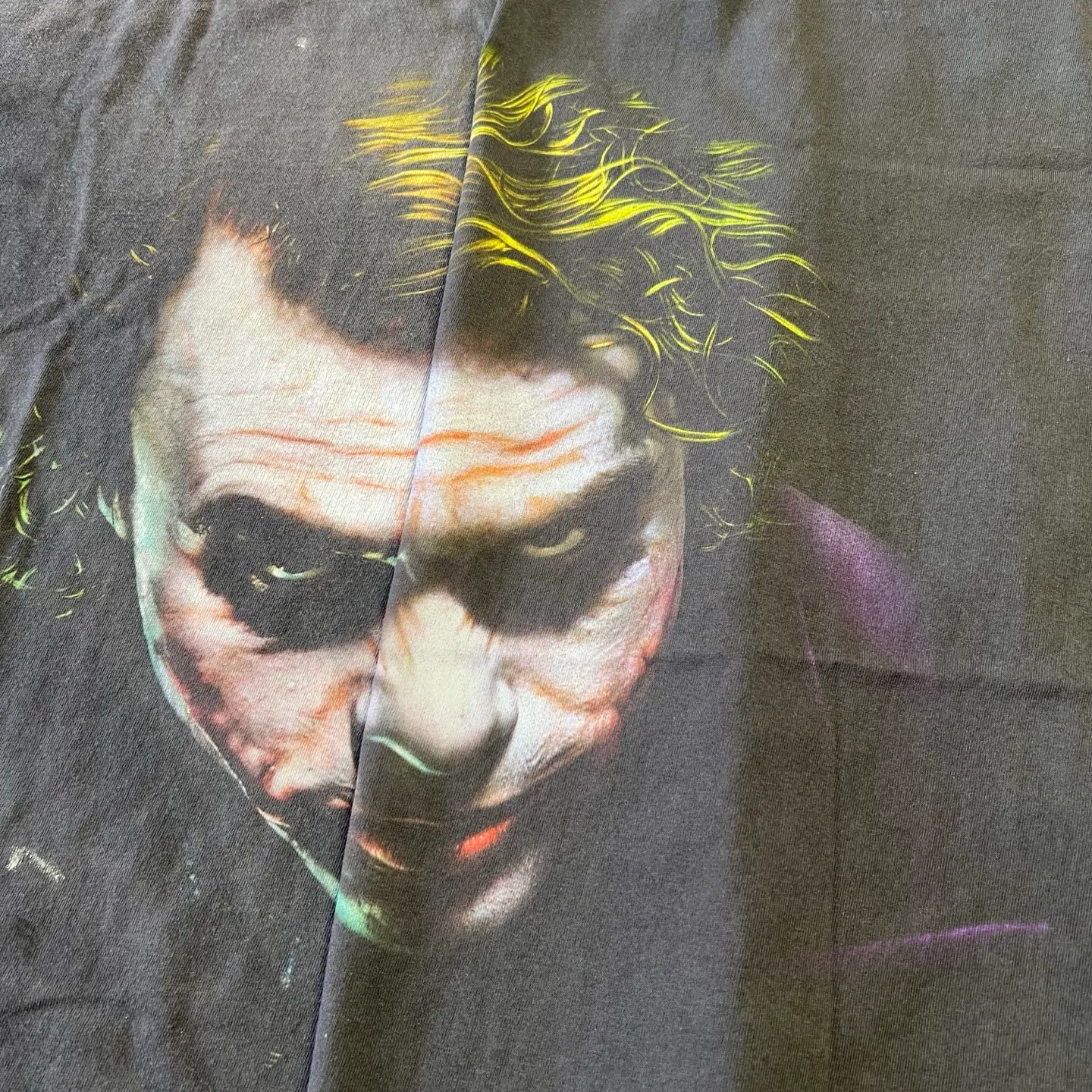 ⚠️This season's most important Batman and Joker IP collaboration SAINT Mxxxxxx x The Dark Knight BTM SS TEE /JOKER/BLACK Dark Knight Batman co-branded Joker character TEE Washed black S-XL Assute ready-to-wear dyeing, faded, re-washed and distressed, authentic proofing, custom-woven correct main mark, washed mark, difference between pictures and production, top-notch printing technology, God restores every pore of the Joker's headshot